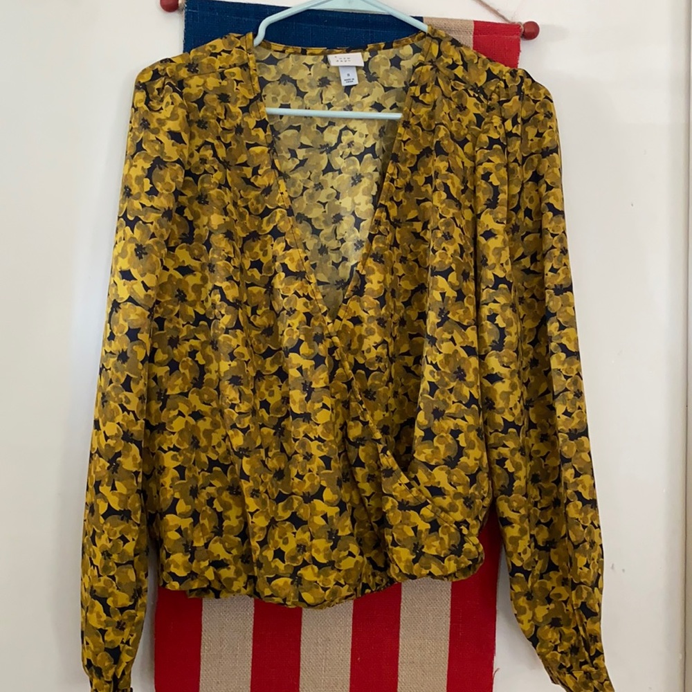 Women’s dress top